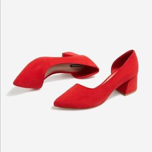 Red asymetric court shoes